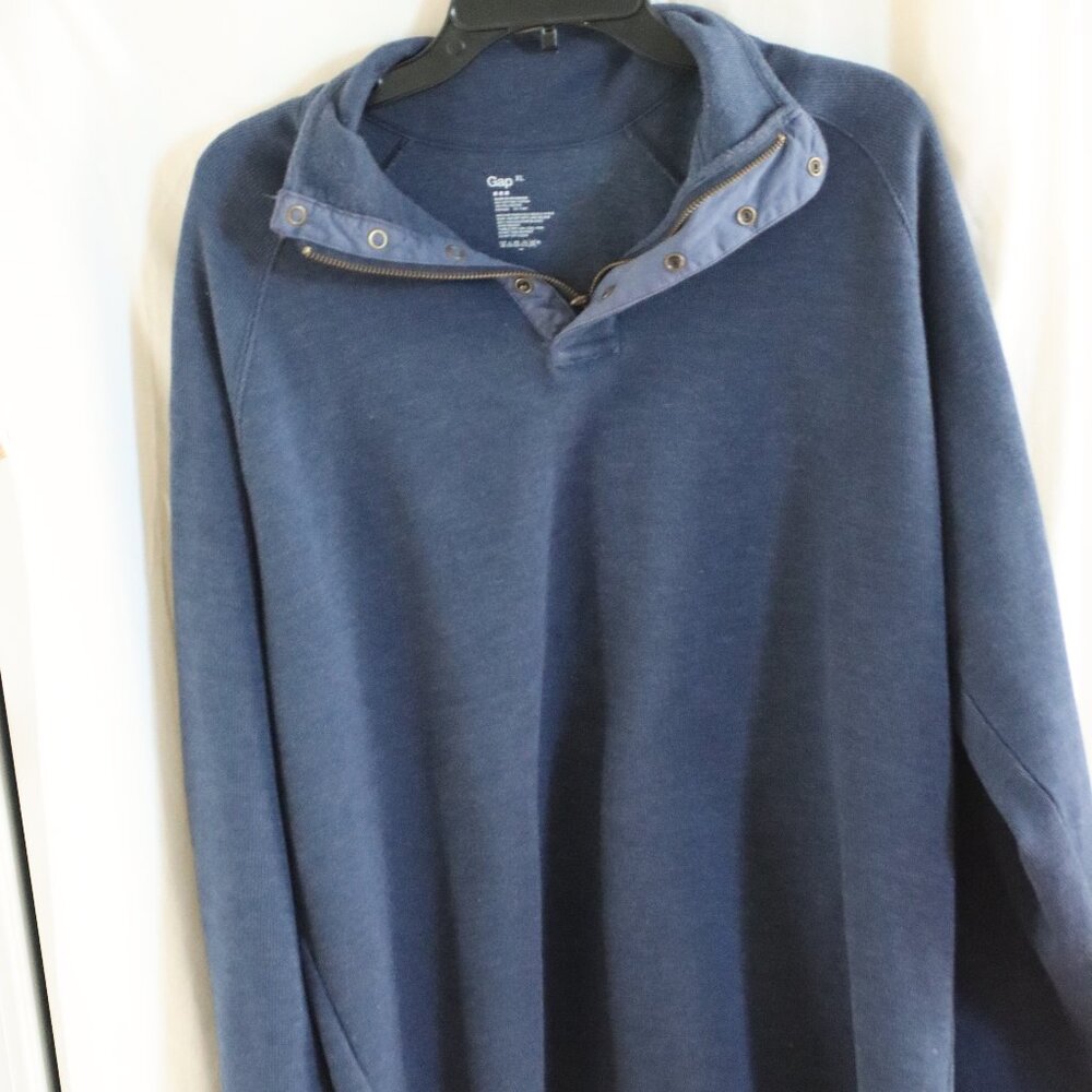 Gently Used Blue GAP 3/4 zip pullover Size XL